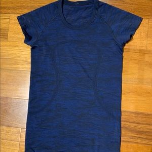 Lululemon Swiftly Tech Tee size 6